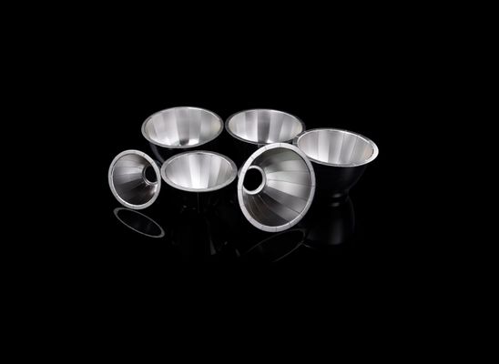 Réflecteur LED COB réglable résistant aux UV à haute efficacité 98% pour magasins et hôtels